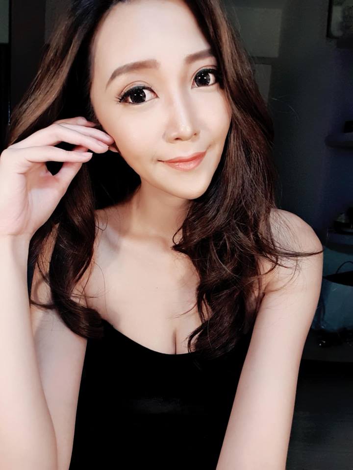 Model Satin high-profile body spreads sexy rhythm-第1章-图片10