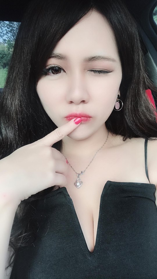 Race Girl Gogo Dog Nuclear Bomb Big Breast Exploding Full of Temptation-第1章-图片8