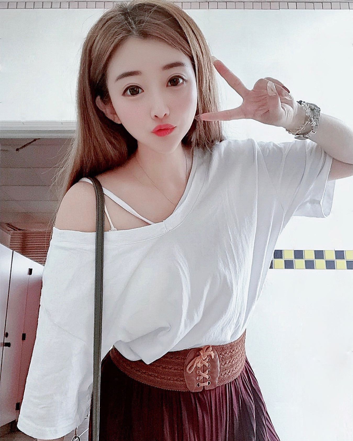 甜心公主Rebeca清純模樣讓人忍不住小鹿亂撞-第1章-图片6