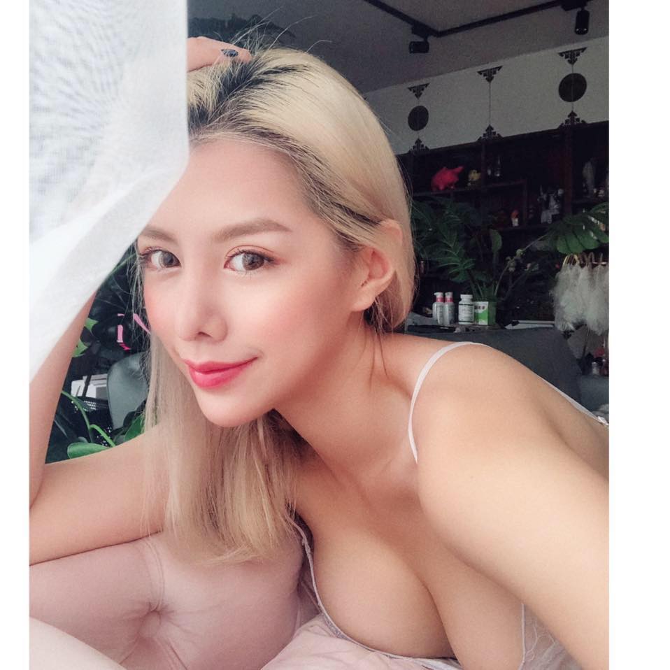 性感正妹Stephanie由上往下看視角超誘惑-第1章-图片11