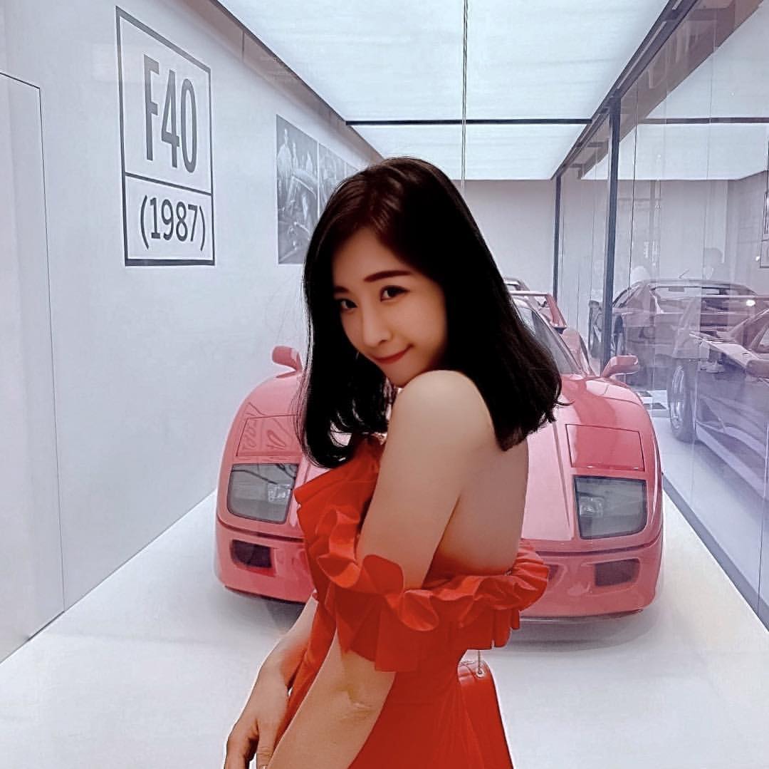 A shy girl shoots sexy images.-第1章-图片2