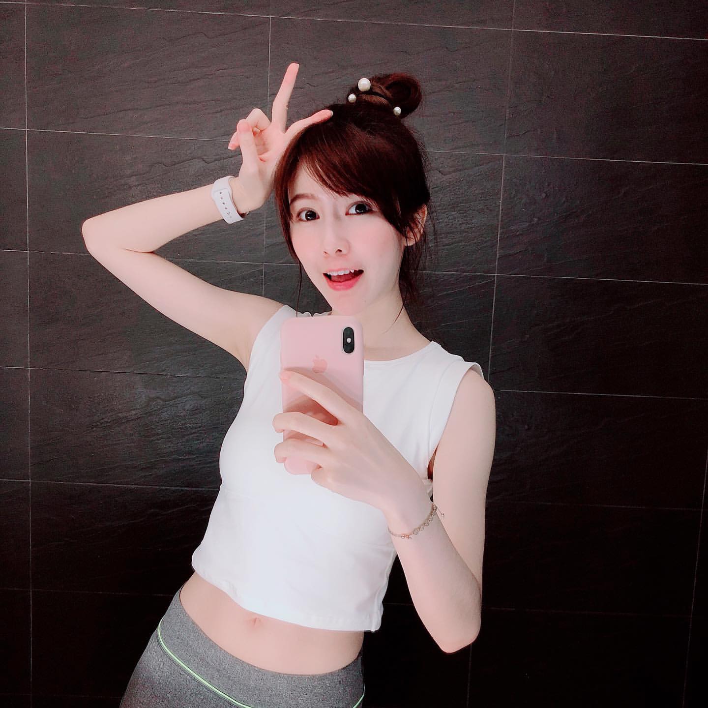Blue Yooning E Milk Super Deep Breast Bullies Your Visual Nerves-第1章-图片4