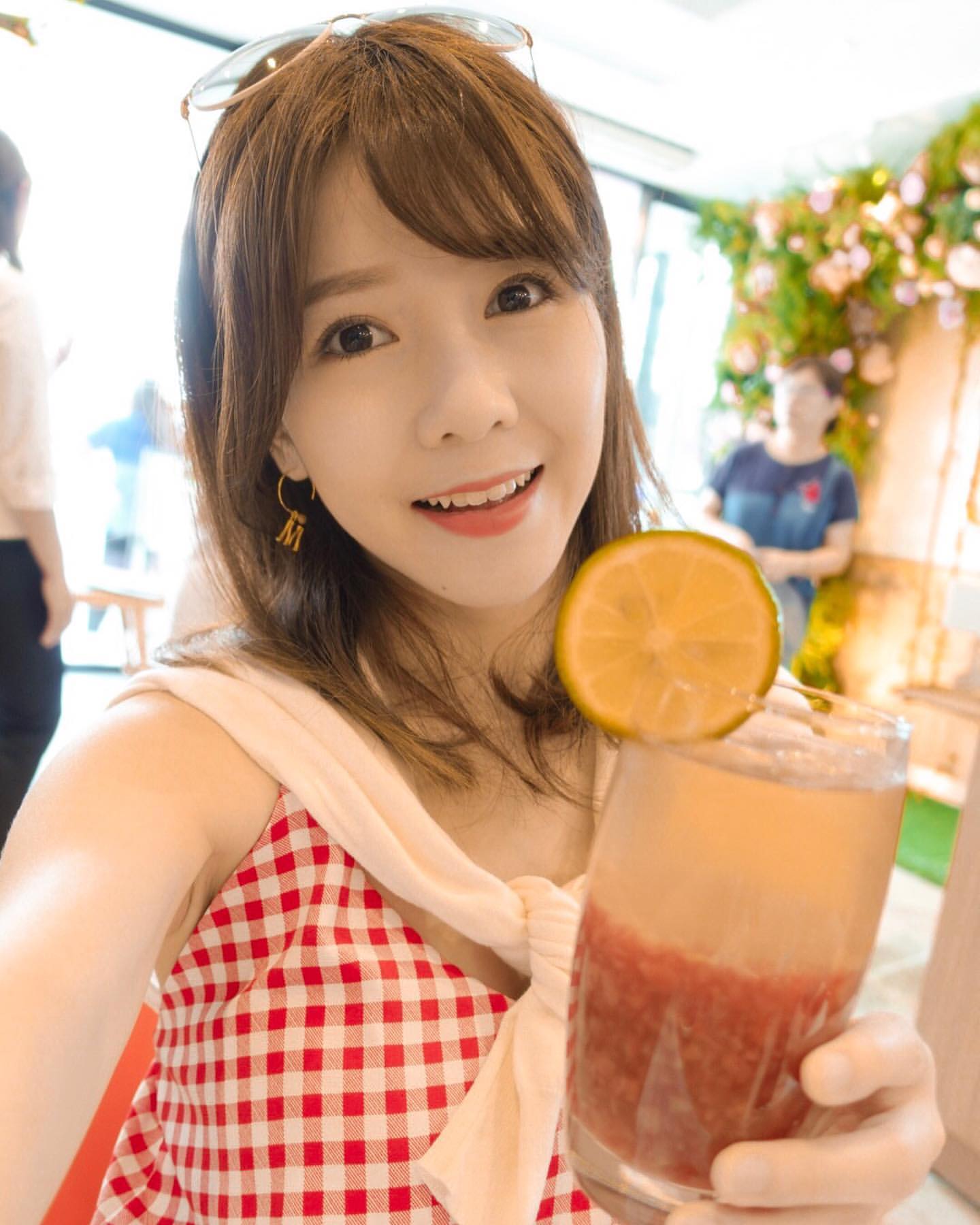 Blue Yooning E Milk Super Deep Breast Bullies Your Visual Nerves-第1章-图片7