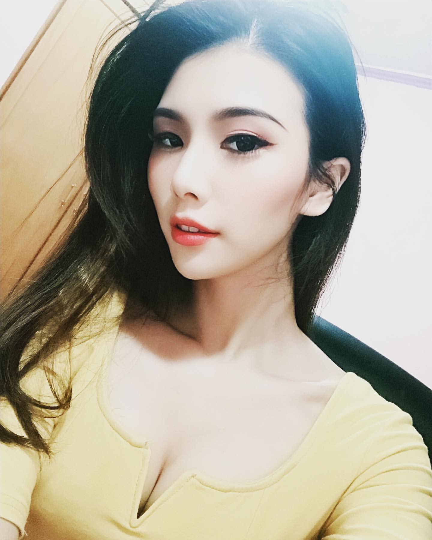 DJ菁菁傲挺驚人雙峰讓人欲罷不能-第1章-图片8