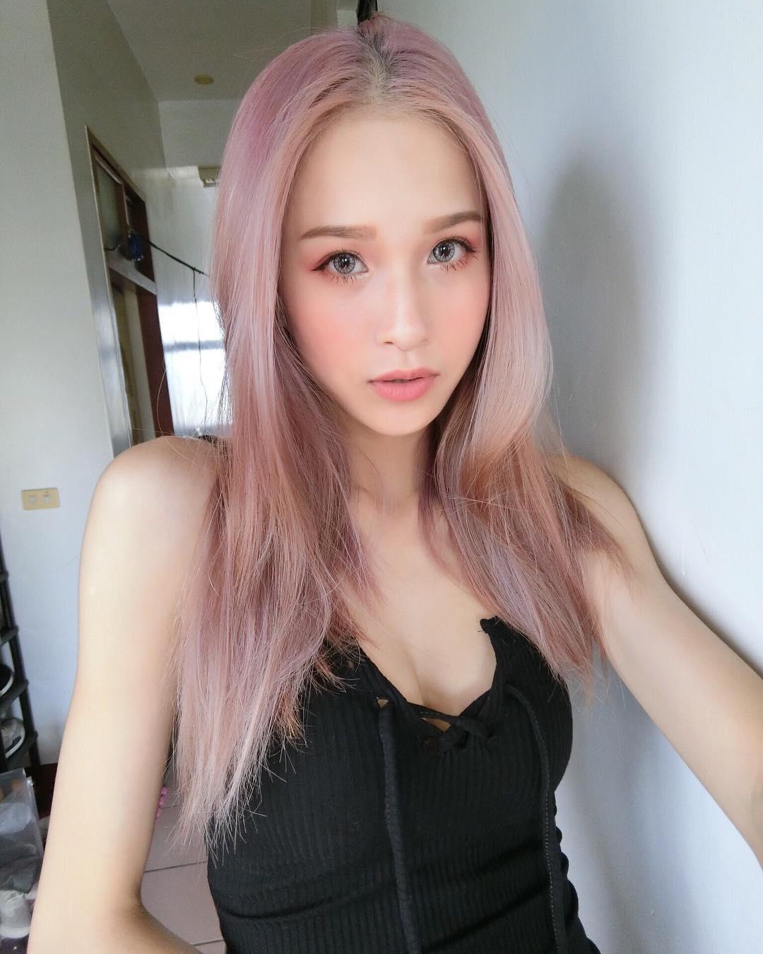 婉甄 熱褲妹起底發現是長腿水蛇腰-第1章-图片9