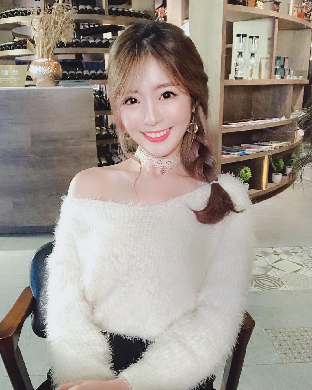 LamiGirls Featured Eli Air Spirit Makes House Directly In Love-第1章-图片3