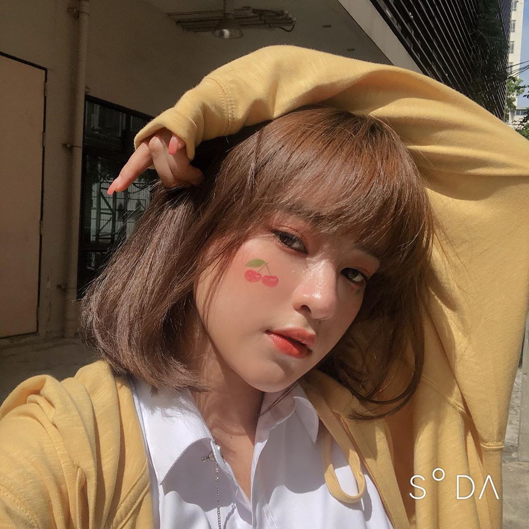 女神級顏值泰國金髮妹 嫵媚眼神使人酥麻