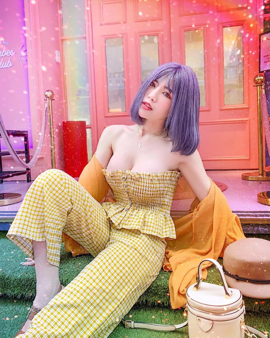 Sarre彌海砂大露美乳翹臀各種視覺誘惑辣死你-第1章-图片9