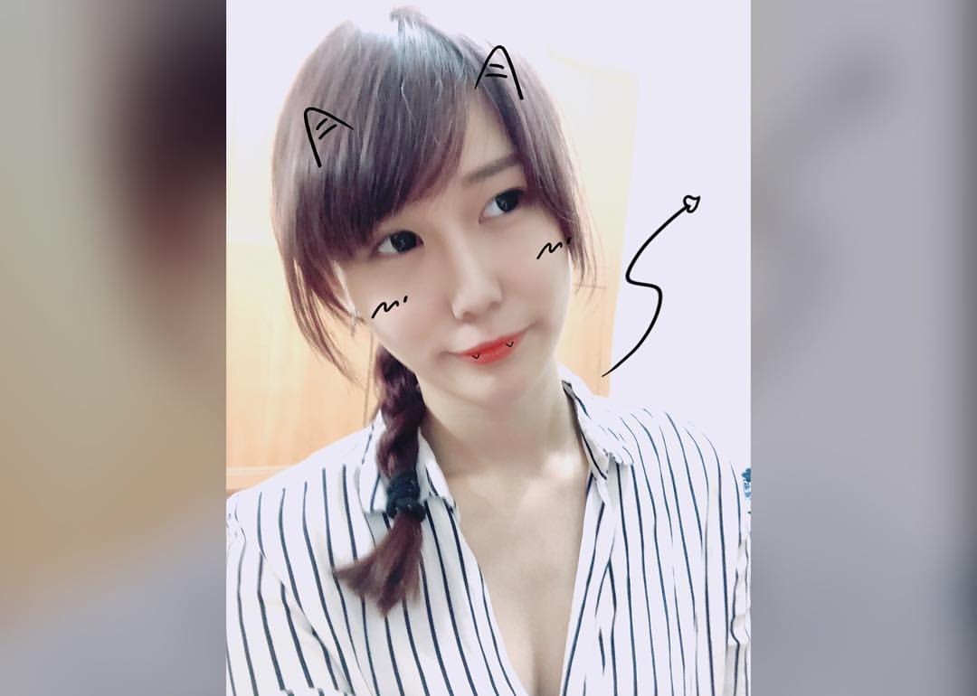 夜店玩咖VN火辣戰鬥服衣下乳量都快炸開啦-第1章-图片4