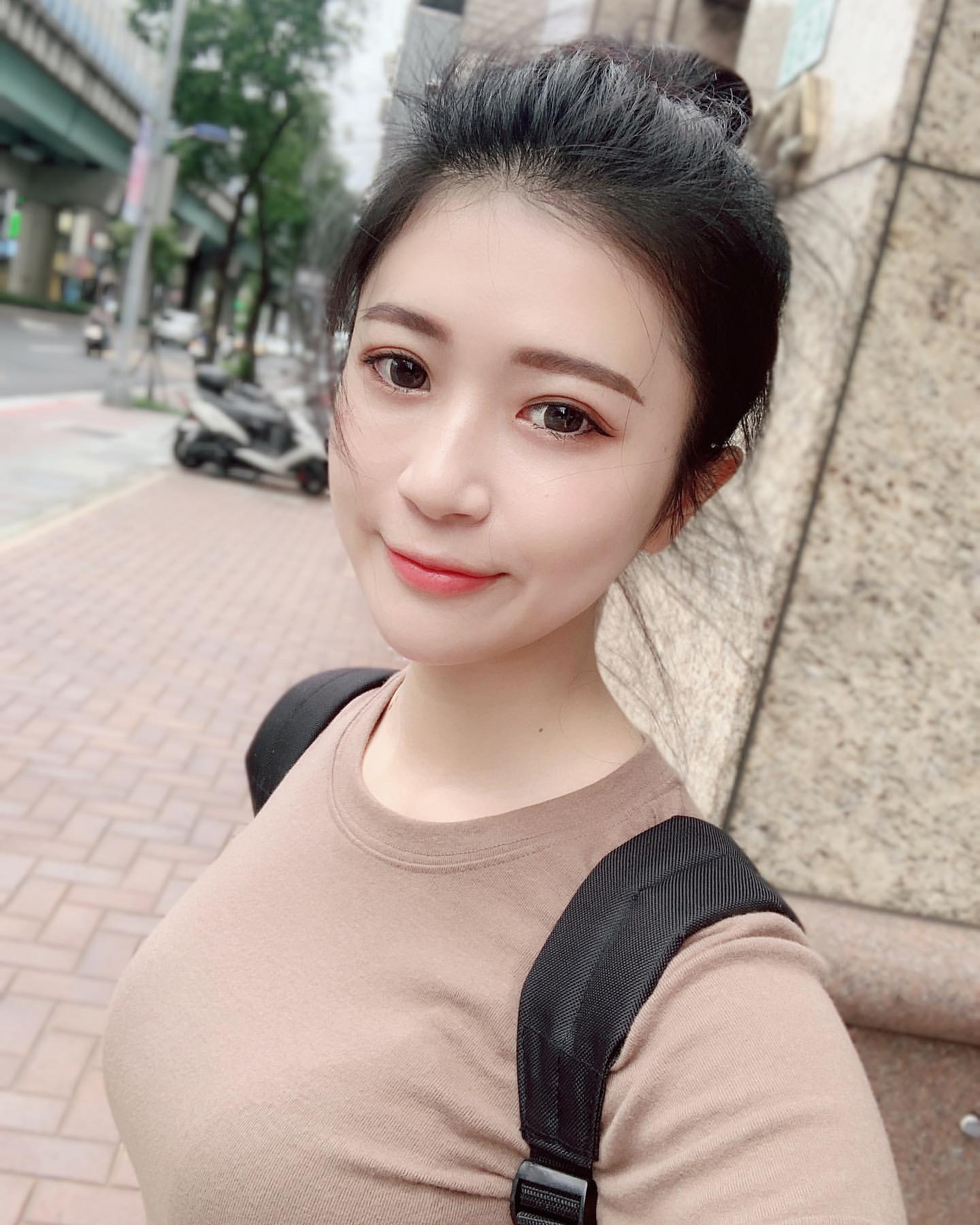 E奶女神林珈伊火辣風格挑戰你的視覺衝擊-第1章-图片13