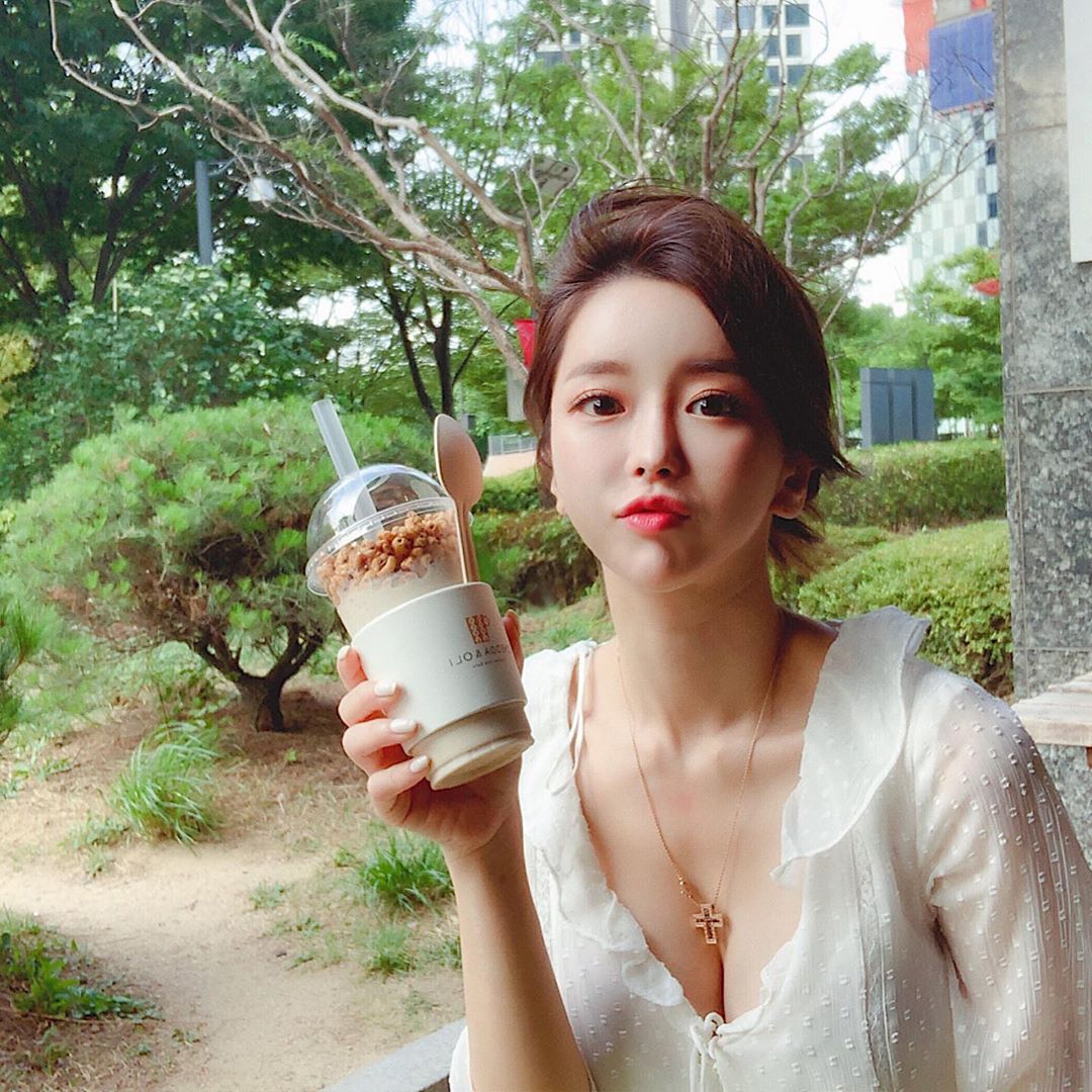 渾圓巨胸豐腴感線條 深溝誘惑讓人無法淡定-第1章-图片8