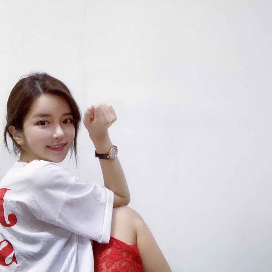 渾圓巨胸豐腴感線條 深溝誘惑讓人無法淡定-第1章-图片9