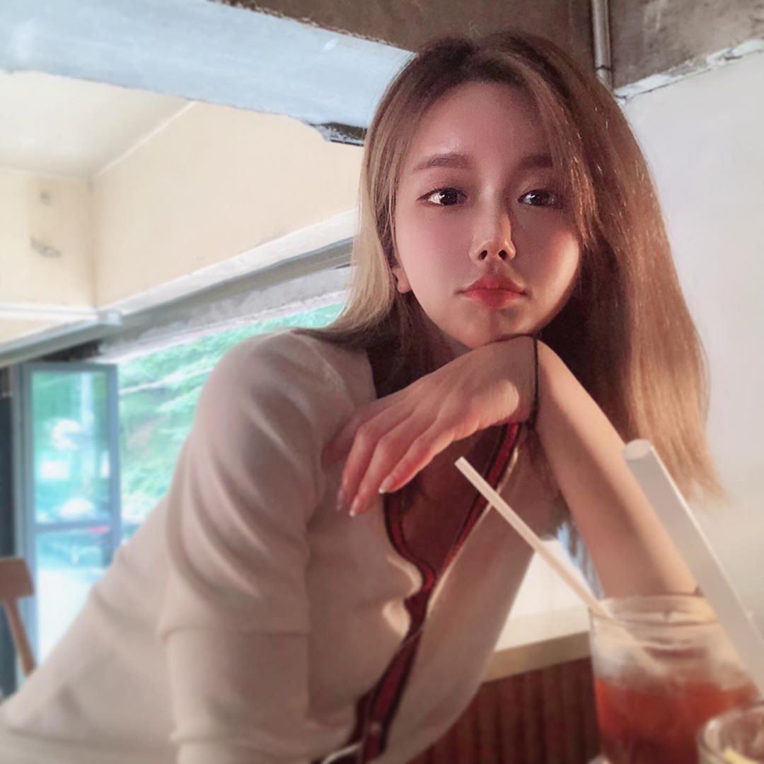 渾圓巨胸豐腴感線條 深溝誘惑讓人無法淡定-第1章-图片11