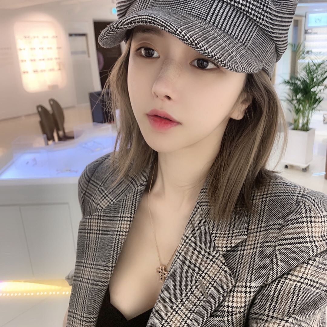 渾圓巨胸豐腴感線條 深溝誘惑讓人無法淡定-第1章-图片18