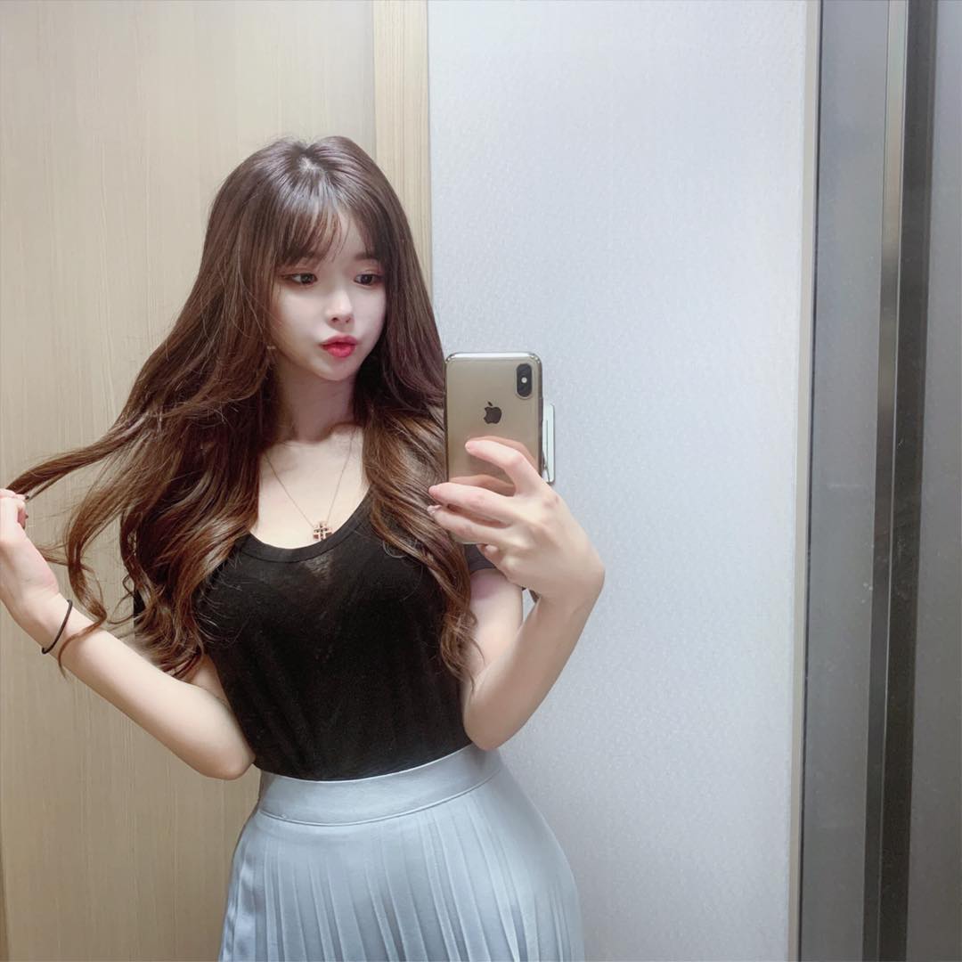 渾圓巨胸豐腴感線條 深溝誘惑讓人無法淡定-第1章-图片17