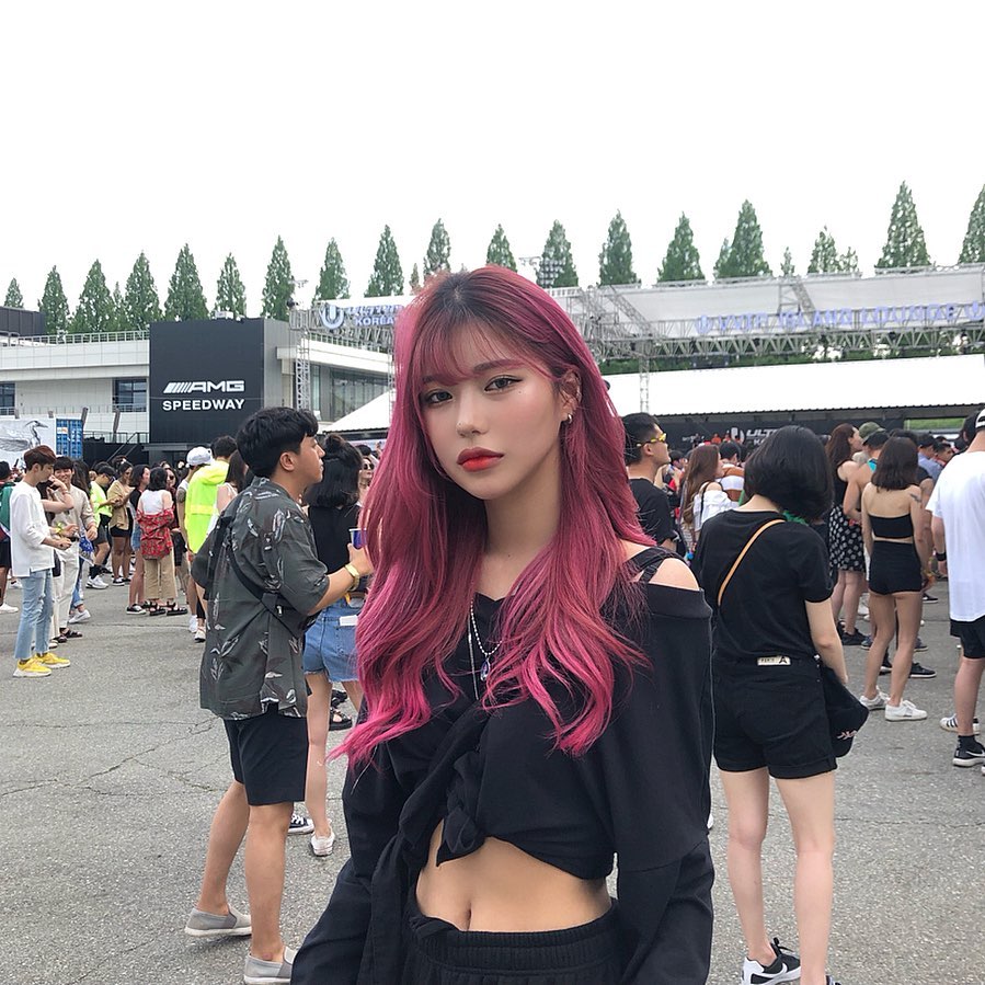 火辣御姊蠻腰天菜級曲線 散發濃濃女人味-第1章-图片17