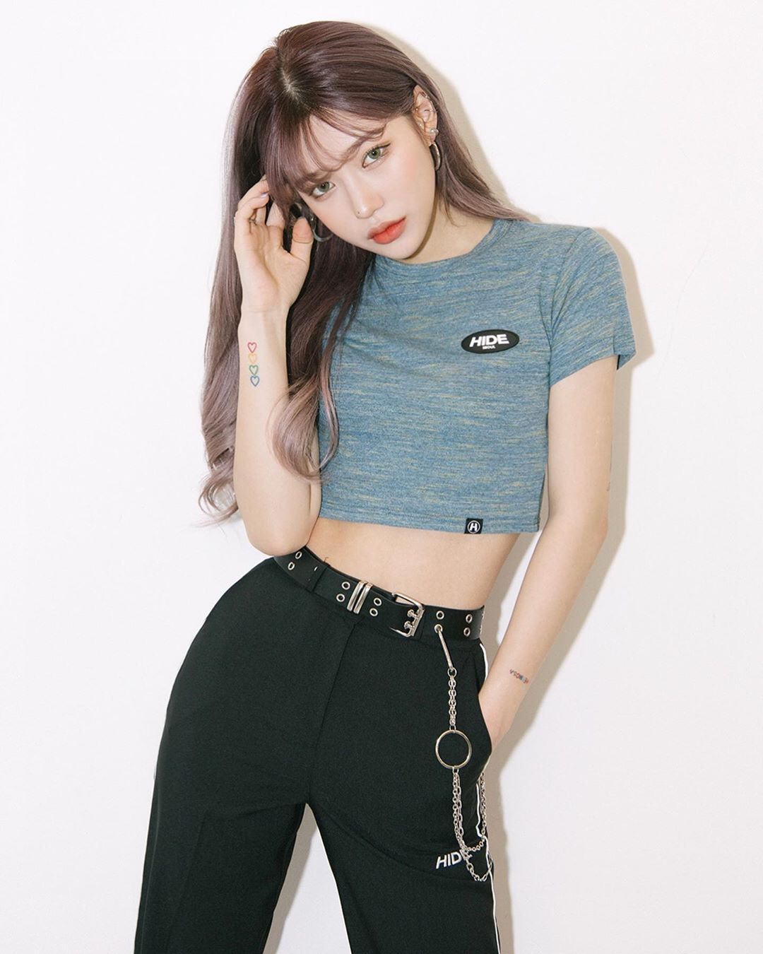 火辣御姊蠻腰天菜級曲線 散發濃濃女人味-第1章-图片18