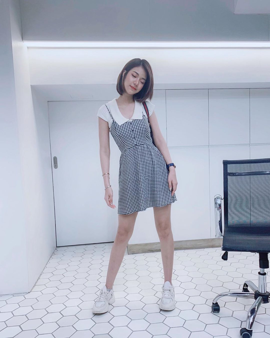 清晰脫俗外表 雪白巨乳誘惑瞬間頭暈