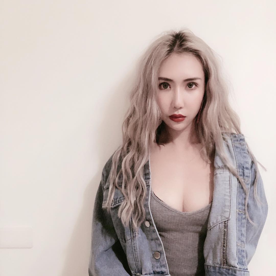 SerenaLin Deep V full of round balls blows up and you can’t hold it.-第1章-图片6