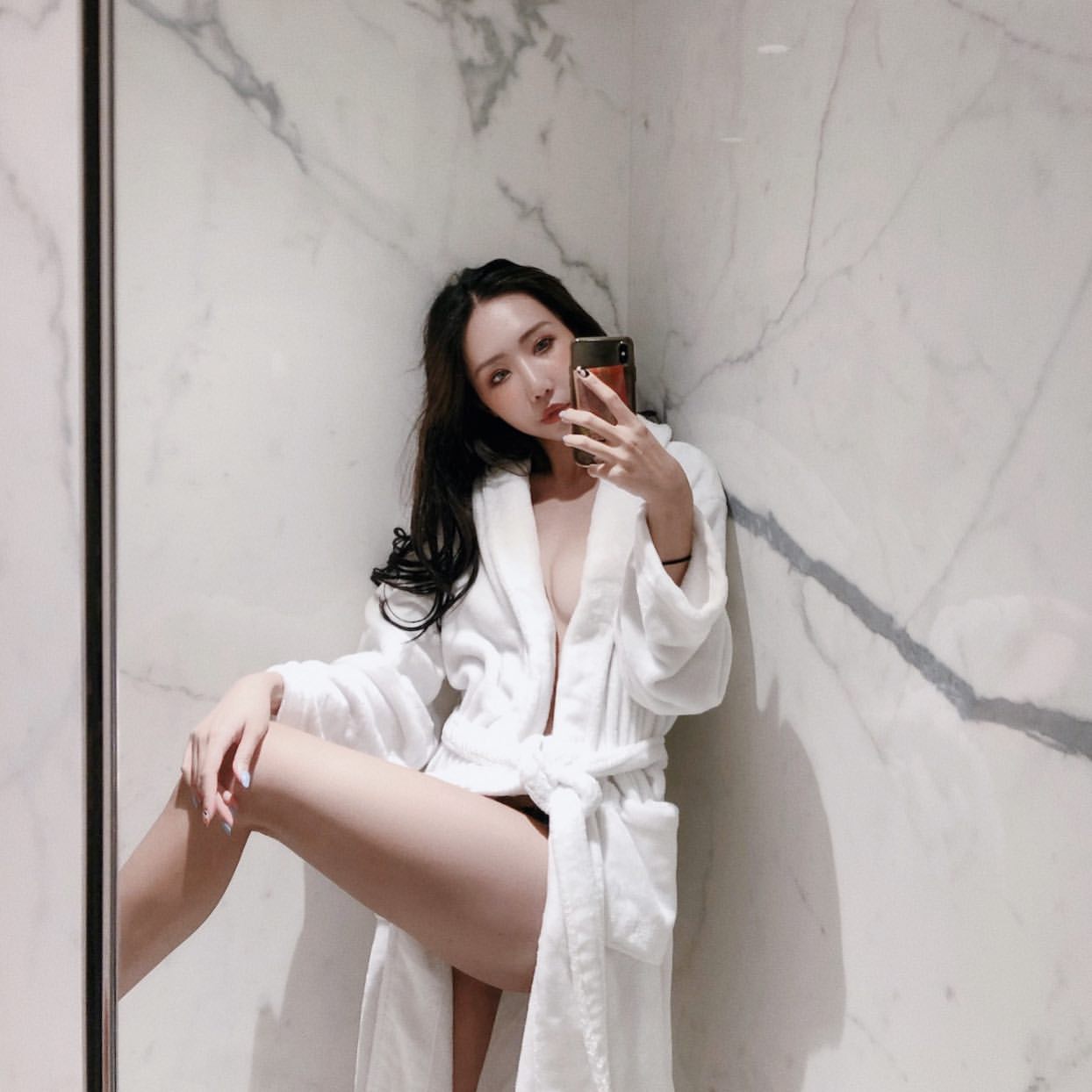 SerenaLin Deep V full of round balls blows up and you can’t hold it.-第1章-图片12