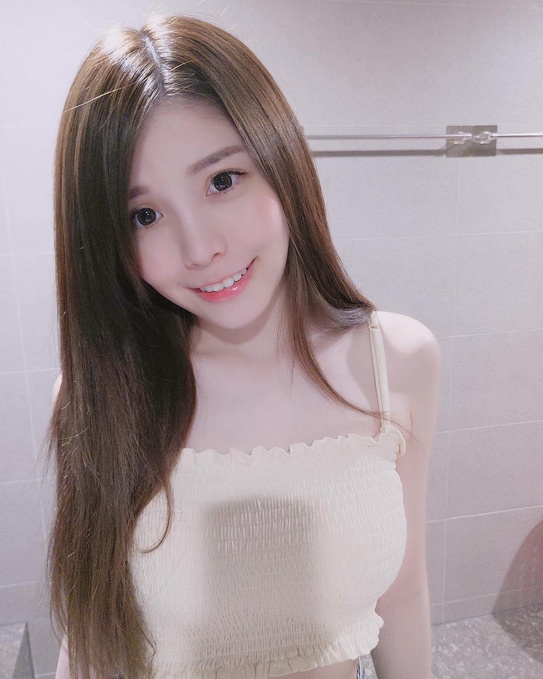 High face value sweet live broadcast Lord Zhao, the house men can't get to come to the chest.-第1章-图片22