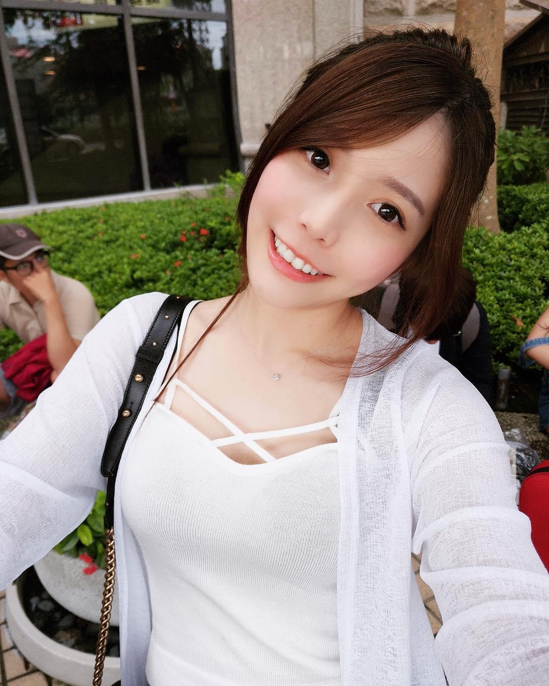 High face value sweet live broadcast Lord Zhao, the house men can't get to come to the chest.-第1章-图片26