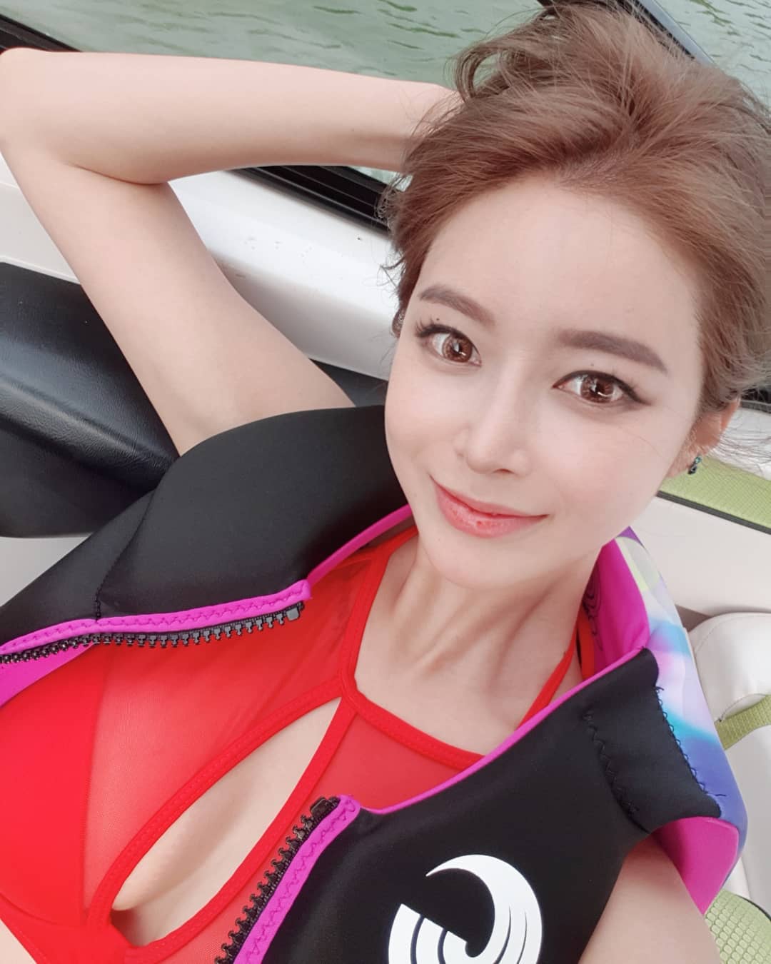 泡菜御姊超顯眼上圍出濃濃乳香氣 光看就讓人動心-第1章-图片9