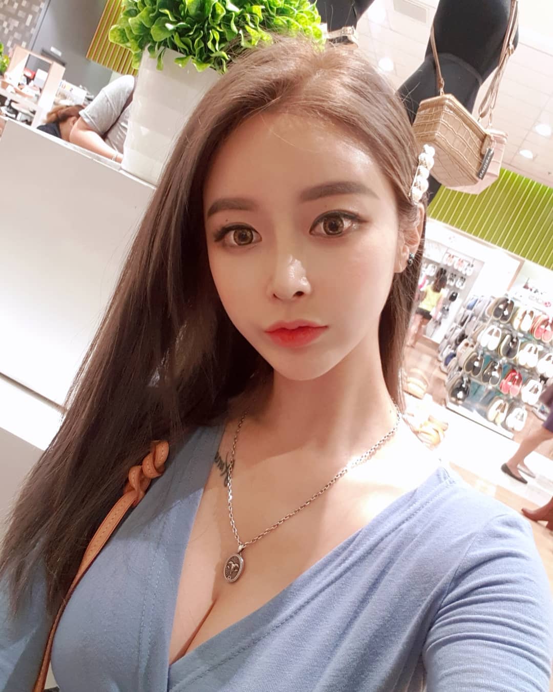 泡菜御姊超顯眼上圍出濃濃乳香氣 光看就讓人動心-第1章-图片14