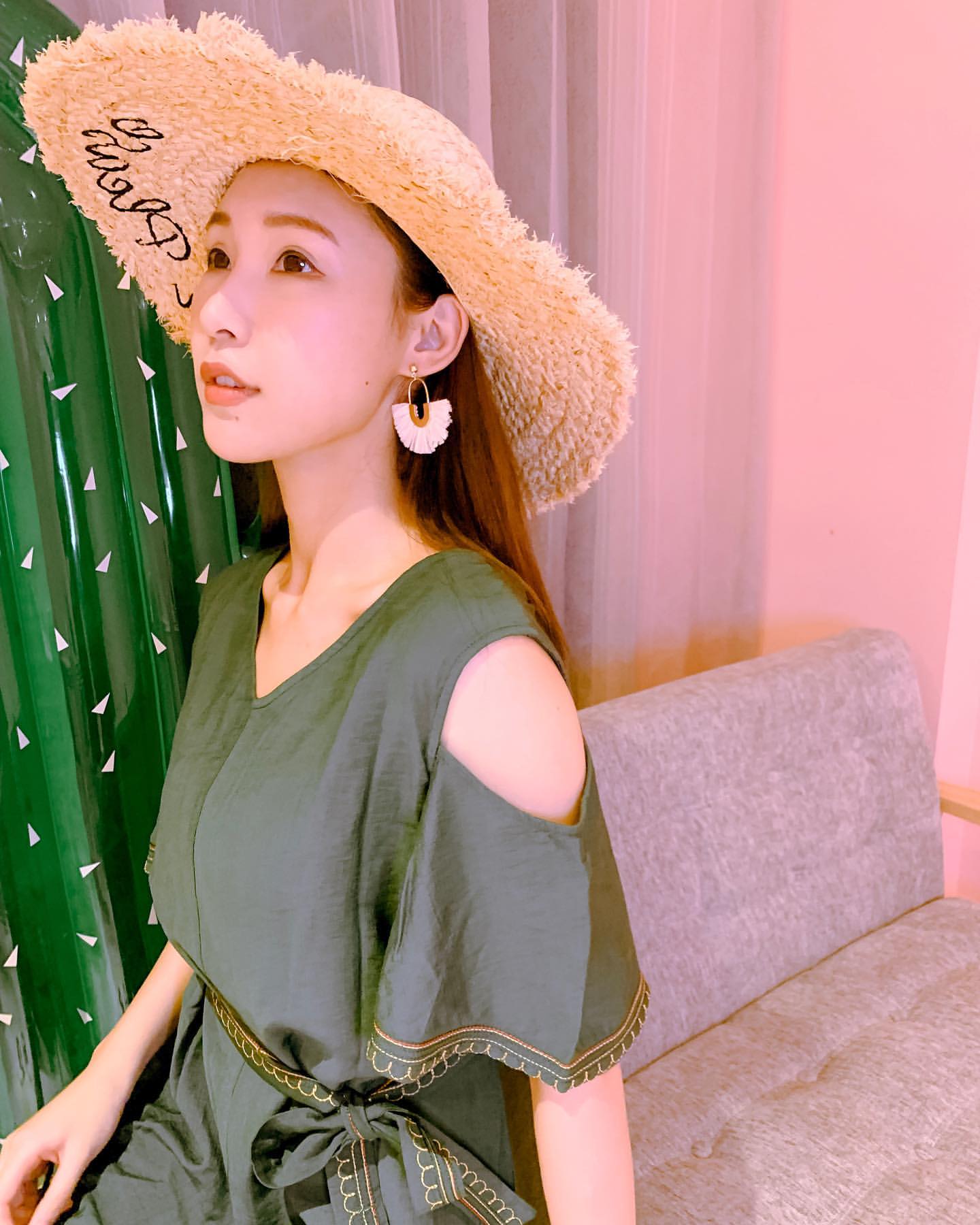 D奶女神艾蜜茶李超萌娃娃音一開口瞬間融化你的心-第1章-图片2