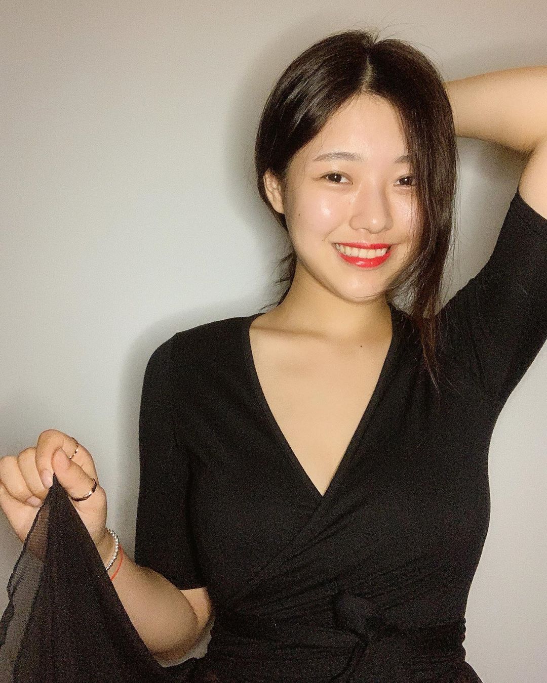 無暇神顏值一個笑容 挺出傲人身材讓網友躁動-第1章-图片11