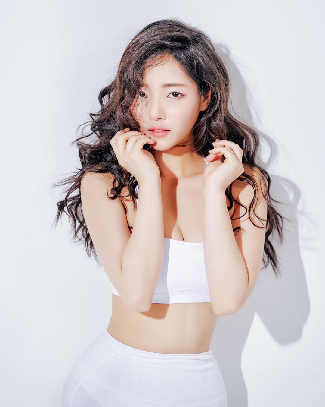 無暇神顏值一個笑容 挺出傲人身材讓網友躁動-第1章-图片18