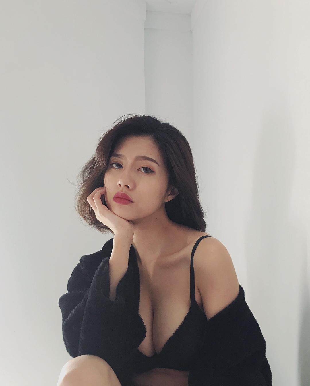 High-quality Taiwanese sister Sansan Sansan Yellow Big Belly Bikini Under Bitter-第1章-图片6