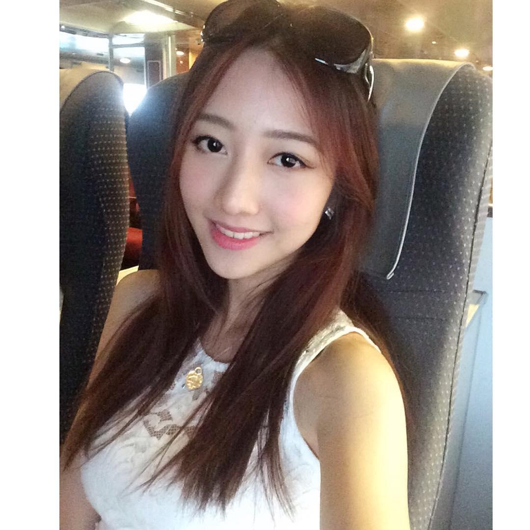 港姐亞軍何依婷IG私房美照-第1章-图片1