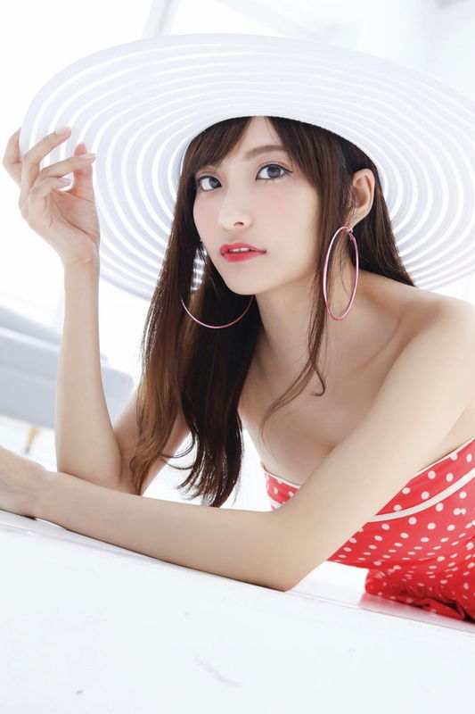 花咲れあ、普段は歯科助手として働くグラビア界の問題児・ランジェリー姿で著せ替え...-第1章-图片6