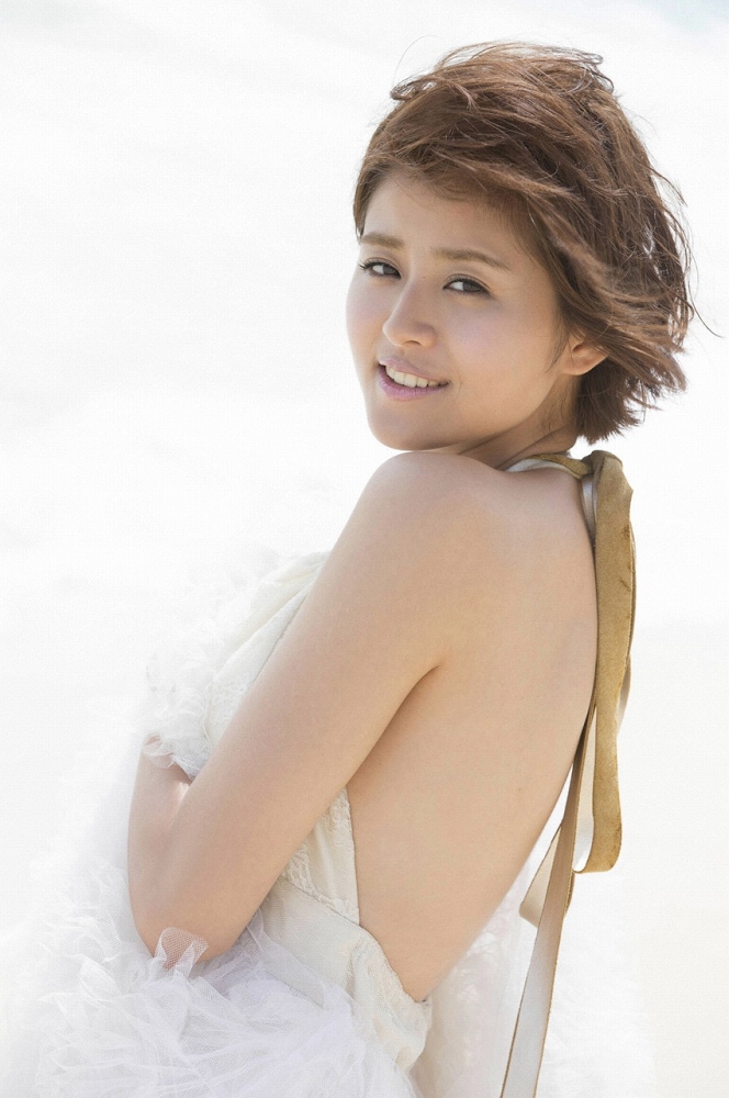 鈴木ちなみ 乳量滿到溢出 光看就受不了