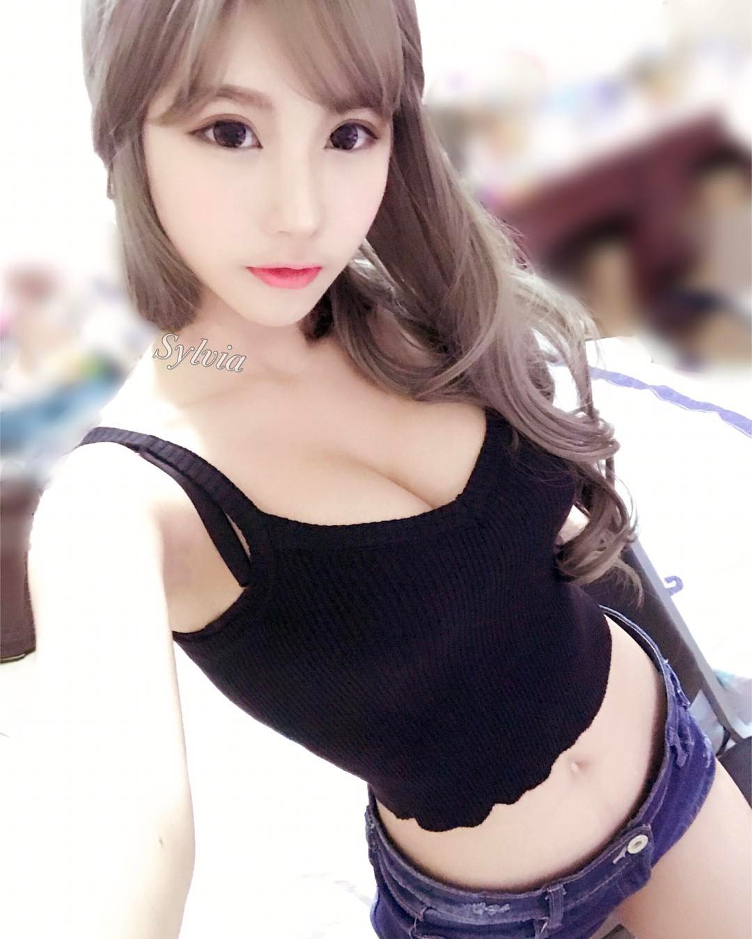 Sylvia希維亞F罩杯核彈巨乳炸開飄出濃濃乳香味-第1章-图片10