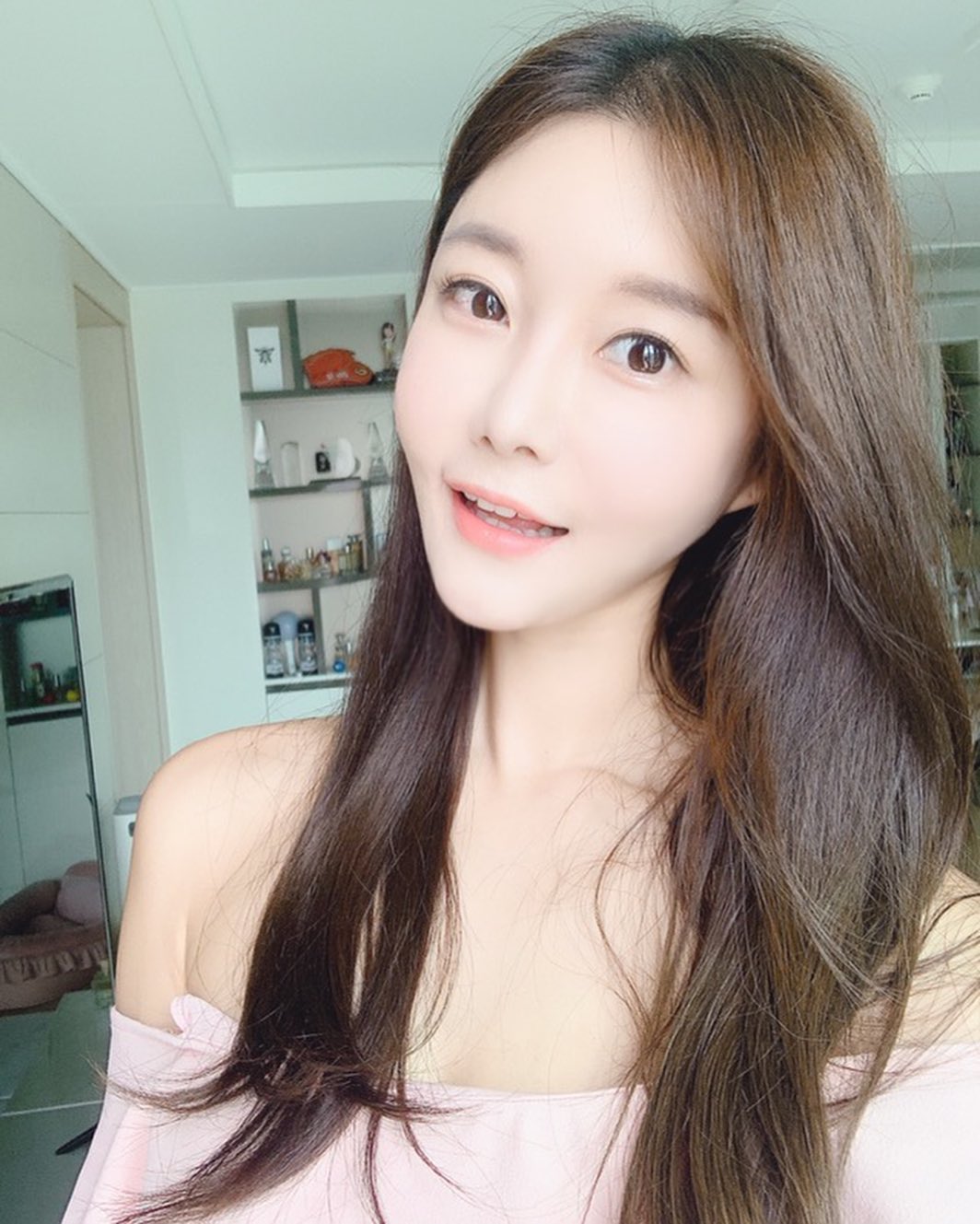 顏值甜笑百分百 奶香四溢防不勝防讓人受不了-第1章-图片1