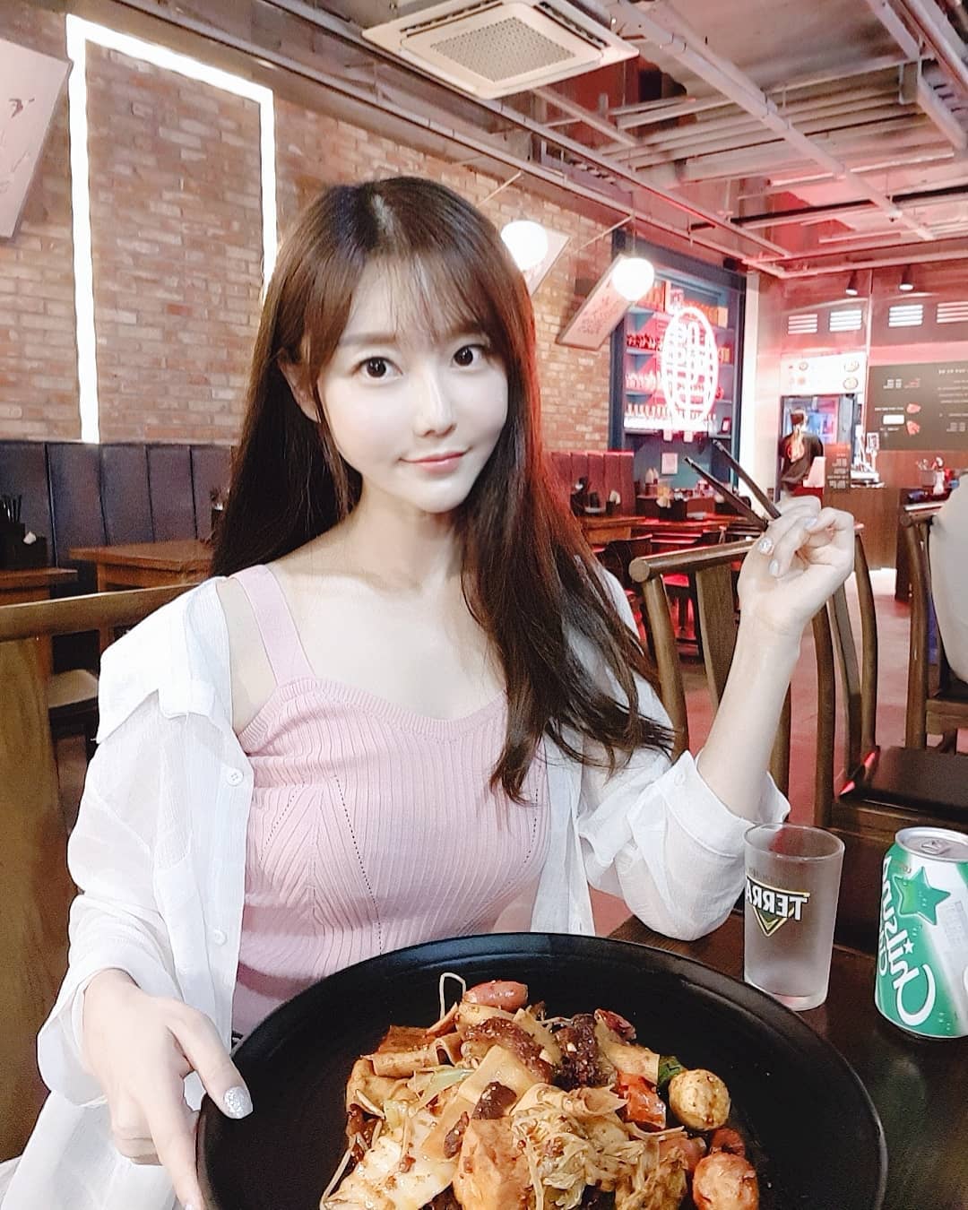 顏值甜笑百分百 奶香四溢防不勝防讓人受不了-第1章-图片14