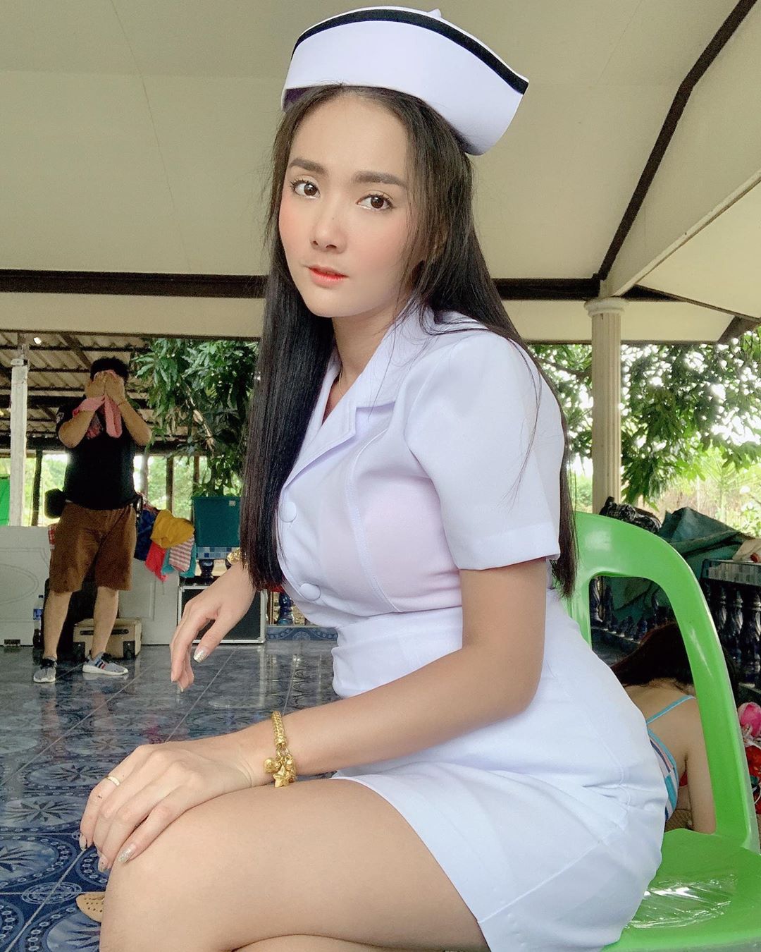 大開深V露胸裝 超深乳溝往前傾不害羞-第1章-图片4