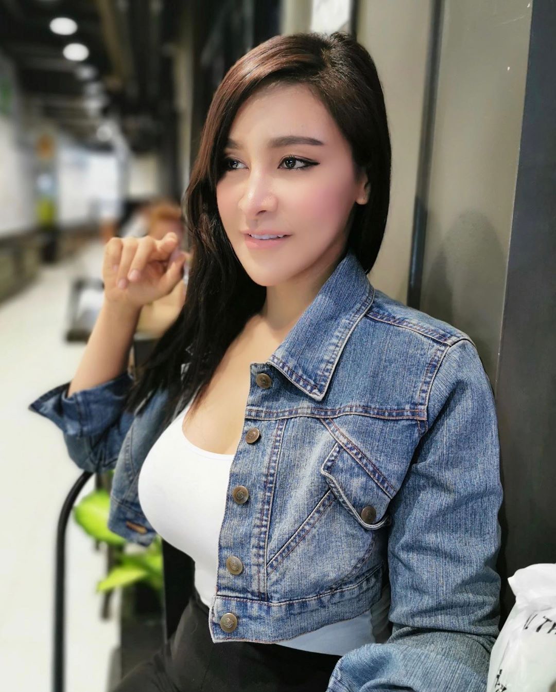 完美乳溝曲線 高顏質辣妹酥胸瘋狂露出-第1章-图片19