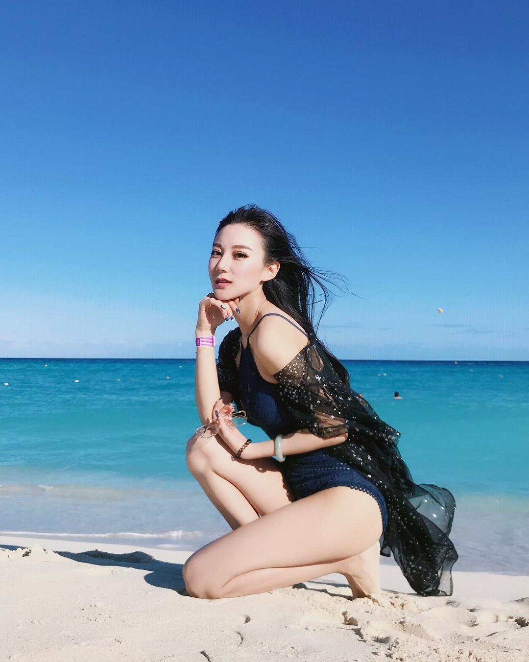 美腿界的天菜!Catherine留外高學曆正妹看不膩!曲線太噴火-第1章-图片14