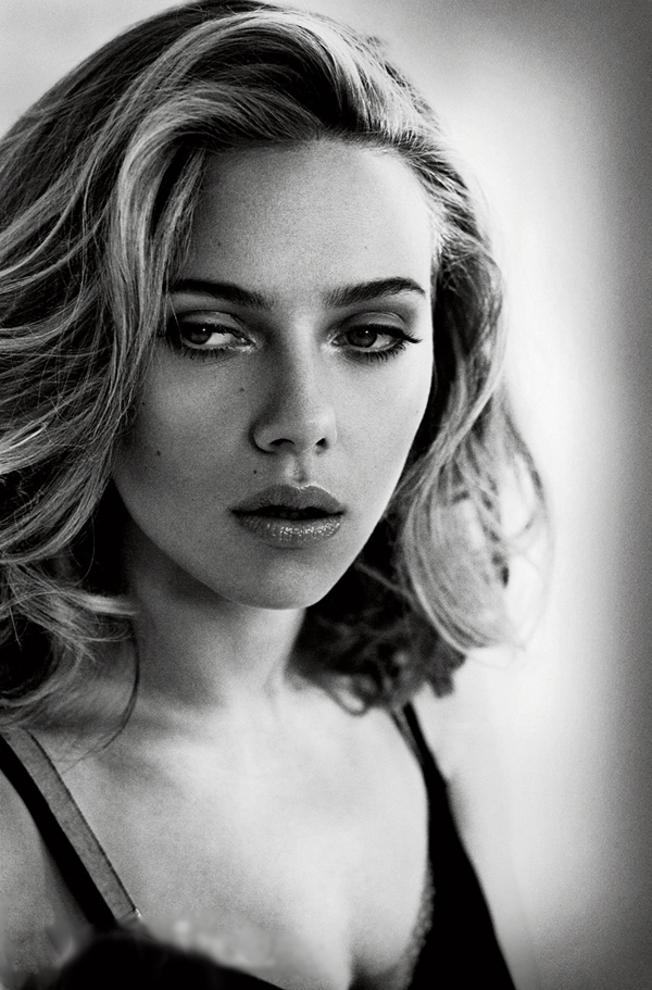 Scarlett Johansson as Scarlet Johansson-第1章-图片39