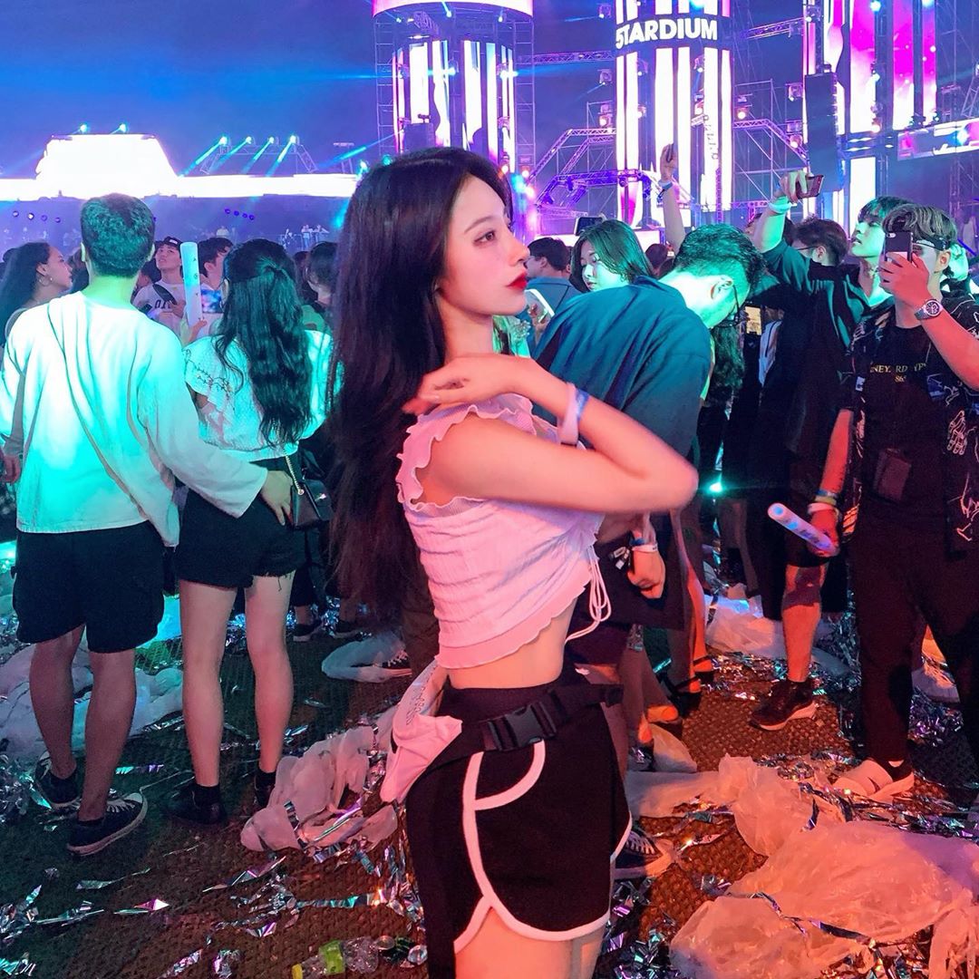 高顏值韓國妹子重磅木瓜奶 視覺超衝擊想搭訕-第1章-图片11