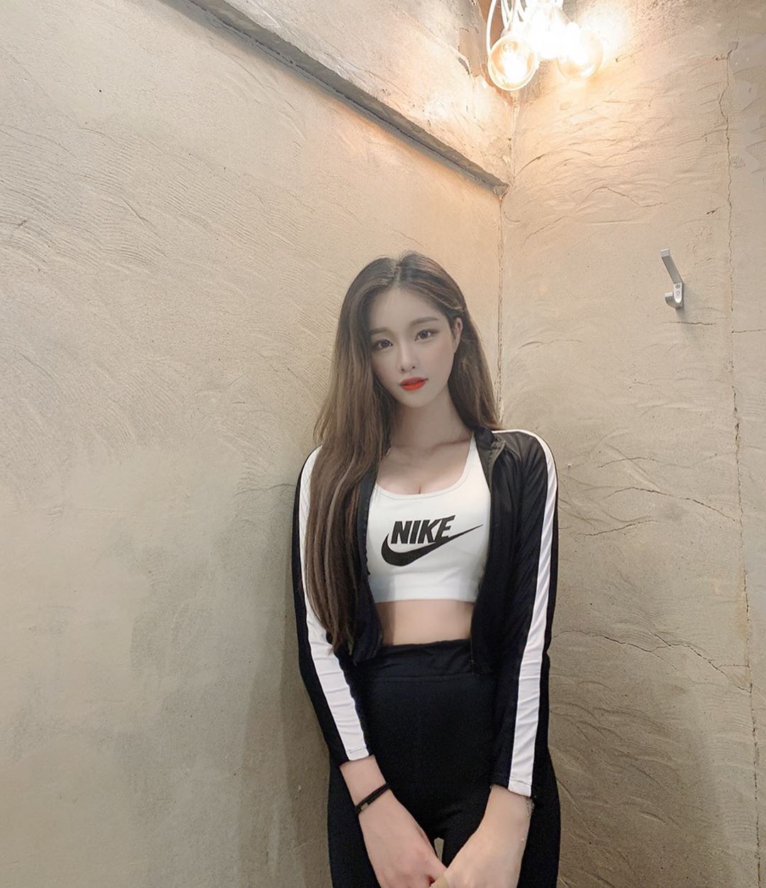 凶狠上圍弧度突破天際 原形畢露網友一覽無遺-第1章-图片1