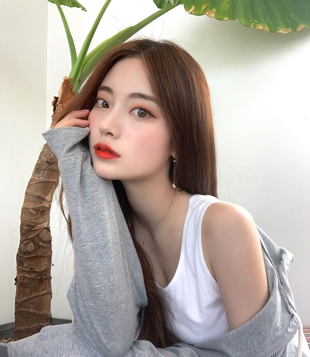 天使系御姊極品美顏 勾魂美腿讓人無法冷靜-第1章-图片1