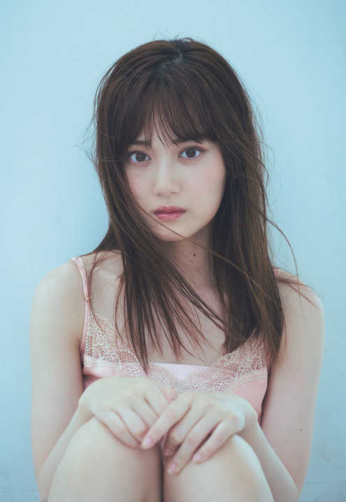 山下美月、乃木坂3期生エース山下美月、美肌が際立つヌーディーなキャミ姿でSEXYな色...-第1章-图片3