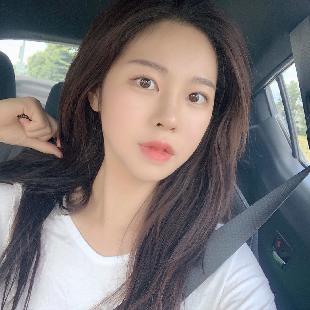 圓潤滑嫩極致美胸 過於顯眼再多露一點不介意-第1章-图片7