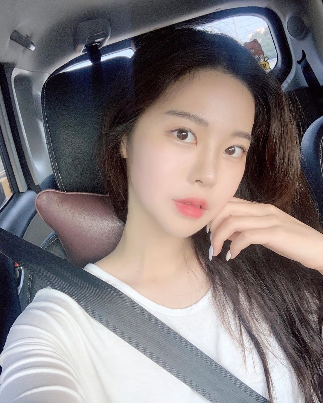 圓潤滑嫩極致美胸 過於顯眼再多露一點不介意-第1章-图片8