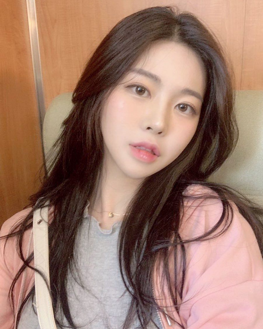 圓潤滑嫩極致美胸 過於顯眼再多露一點不介意-第1章-图片14