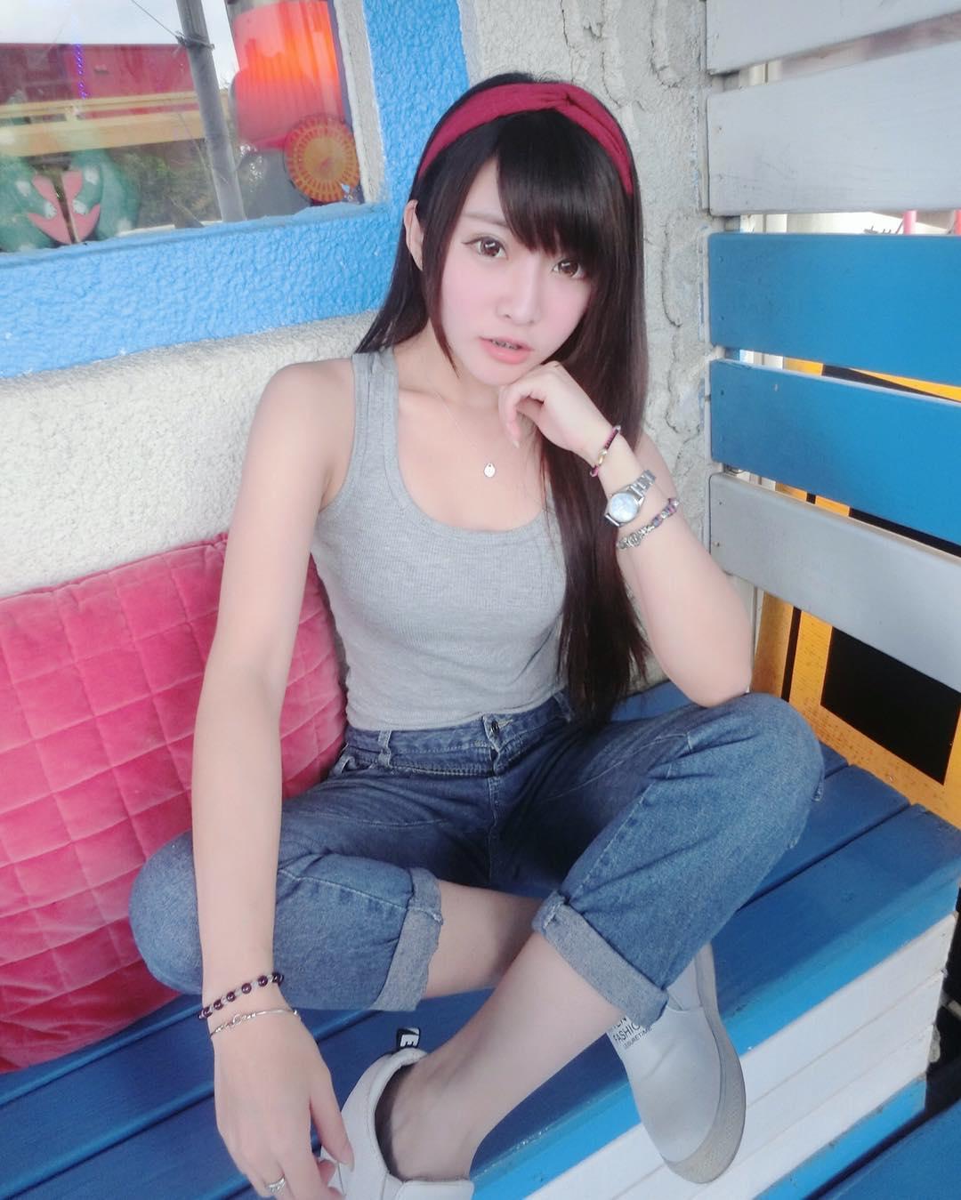 Rebeca小花 好甜美的展場sg正妹-第1章-图片1